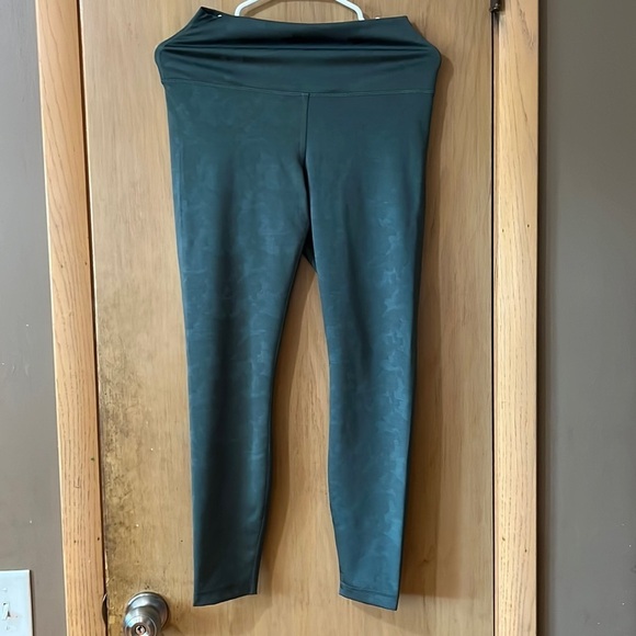 EUC 90Degree by Reflex GREEN CAMO HIGH WAIST ANKLE...